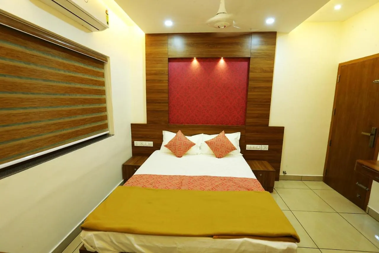 Ahlan Luxury Rooms Kochi 0*,