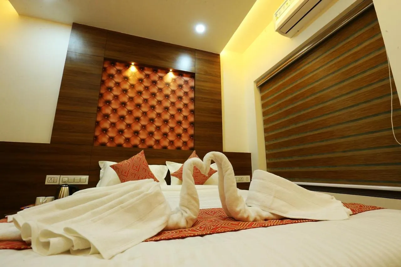 Ahlan Luxury Rooms Kochi